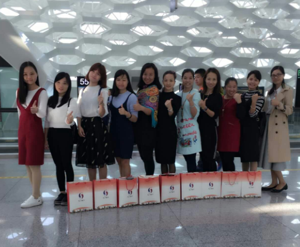 幼教之路，攜手同行 ——記龍華新區教?學園長（主任）成都名園浸入式學習?