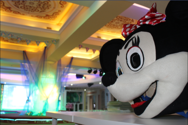 我們今天高高興興，爸爸媽媽請把我留下！