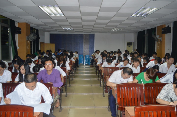 標尚學校舉行教師簡筆畫、硬筆字基本功比賽