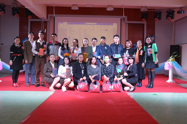 精彩回顧 | 遠恒佳人齊相聚，歡樂笑聲共一堂——少年宮頒獎晚會