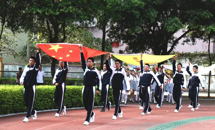 師生九月收獲滿滿，升旗儀式集體表彰