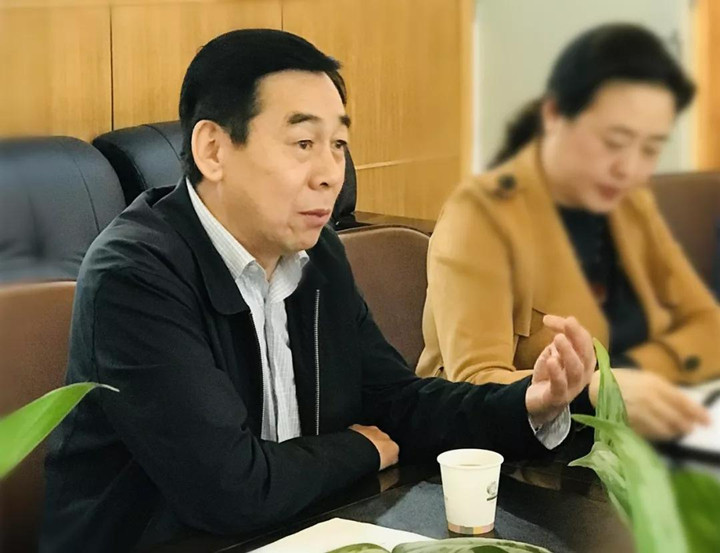 我校教育國際化特色建設迎來“區中小學特色教育實驗學校”項目中期檢查